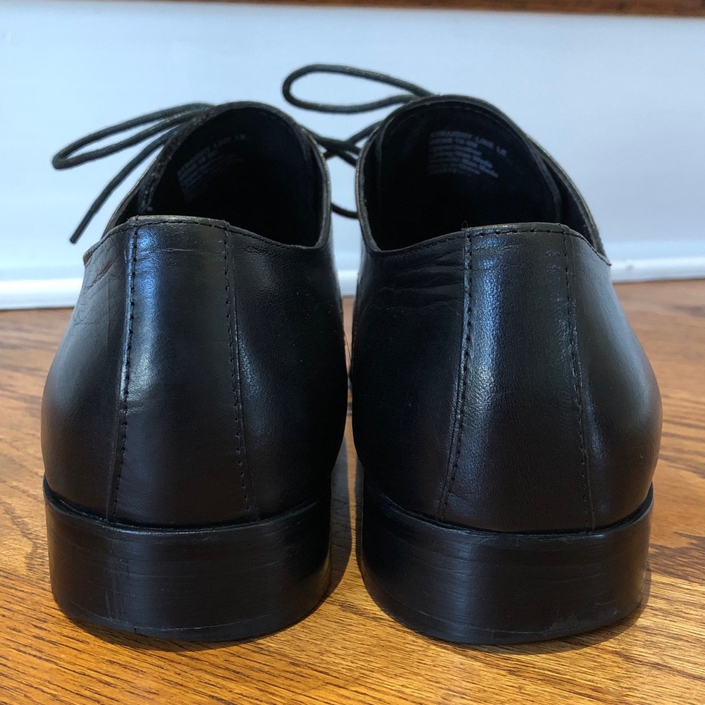 Kenneth Cole, men’s black leather dress shoes, size 10.5 - Picture 4 of 9